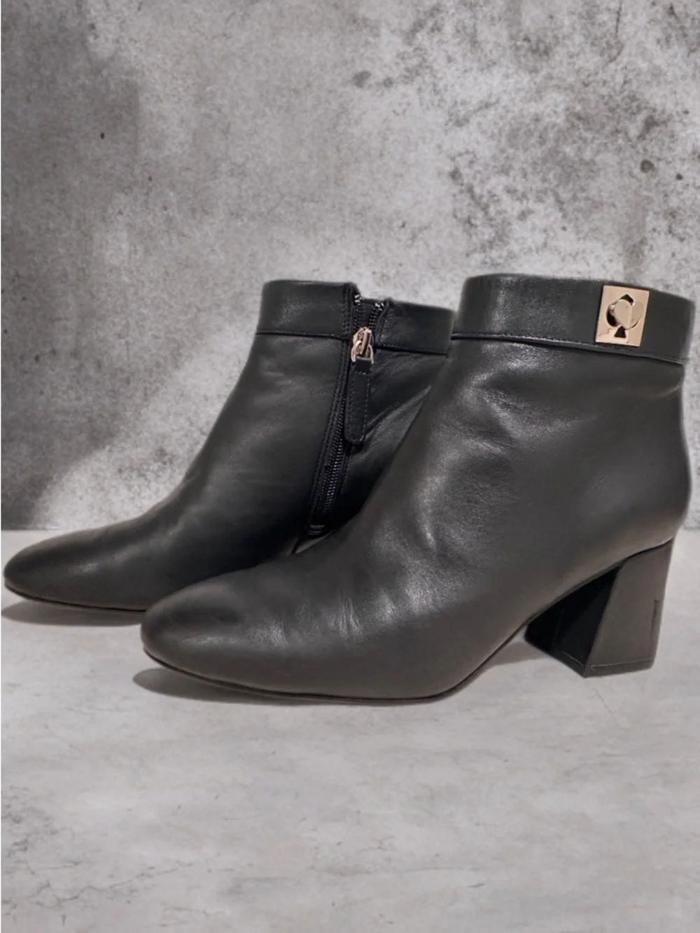 Kate Spade New York Adalyn Black Leather Ankle Boots with Spade Logo Hardware 7M